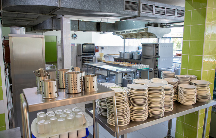 С начала учебного года прокуратура нашла в тульских школах 33 нарушения в сфере организации питания детей