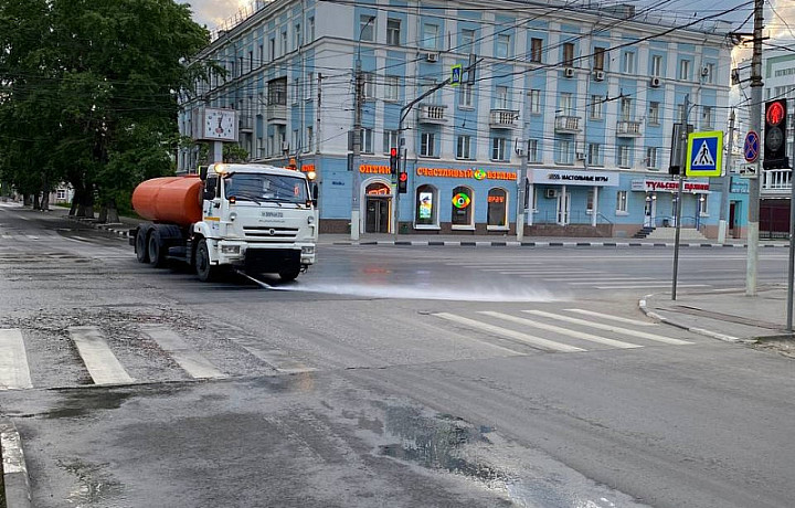 В Туле 15 мая провели уборку на десятках улиц