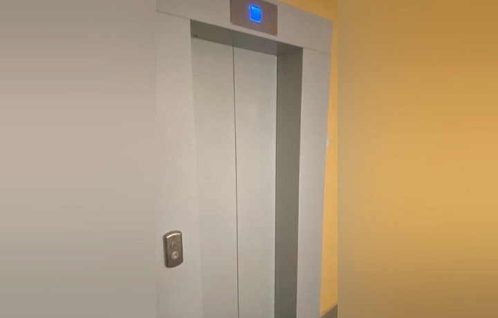 Туляки заменили лифты в восстановленных многоэтажках Мариуполя