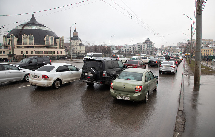 В 2022 году туляки стали реже покупать новые автомобили