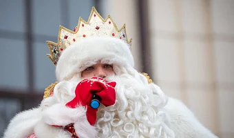 «Забота и подарки не исчезают, меняется только форма сказки»: как объясниь ребенку, что Деда Мороза нет и когда это лучше делать?