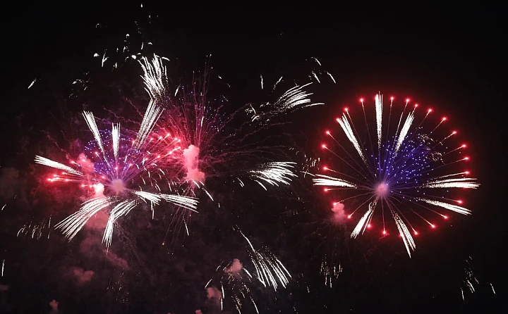 В Туле не планируют запрещать салюты и петарды в Новый год: четыре района уже ввели ограничения