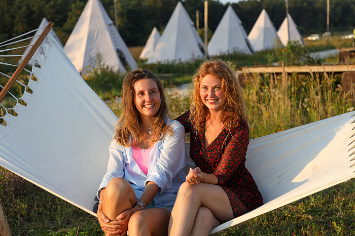 Фоторепортаж: как проходит MaxiCamp от радио Maximum и ГК Медиа Траст