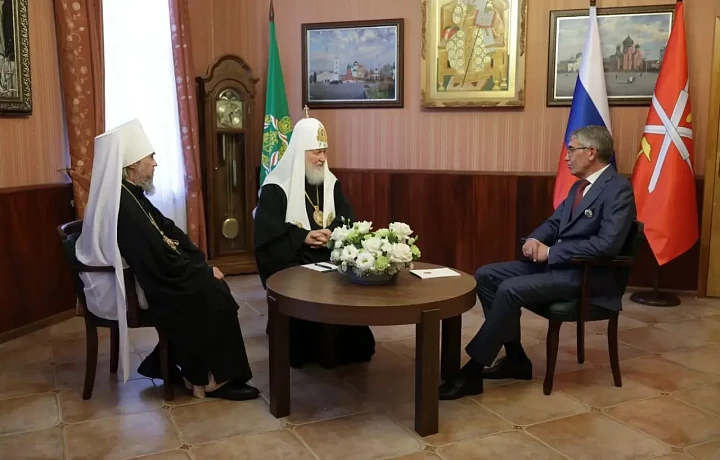Патриарх Кирилл посетил Тульскую духовную семинарию: о патриотизме, традициях и будущих праздниках