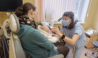 Медики осмотрели 300 юных туляков в больнице в День открытых дверей