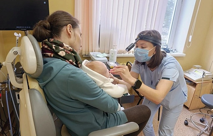 Медики осмотрели 300 юных туляков в больнице в День открытых дверей