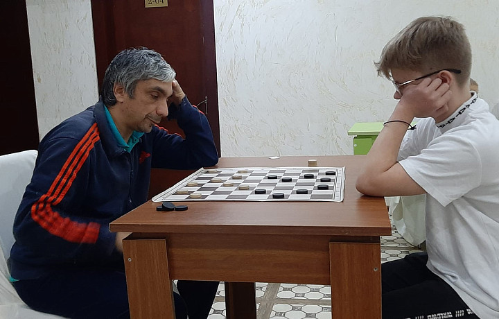 Туляк выиграл в Грузии этап Кубка мира по шашкам