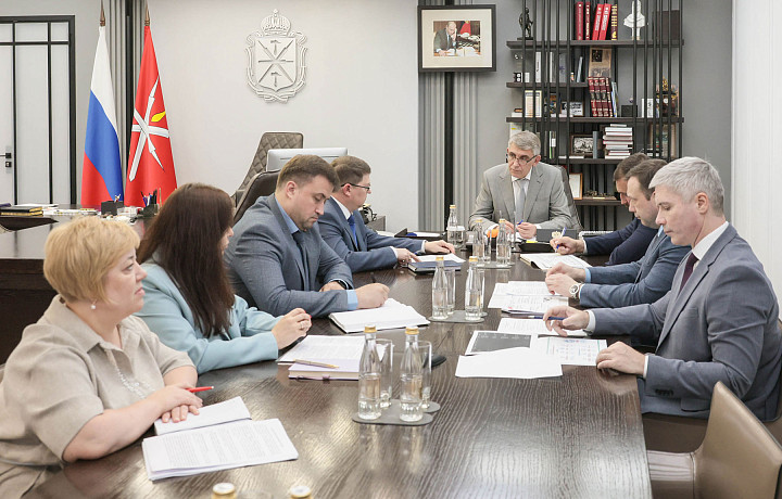 Министр Николай Еланцев отчитался губернатору о работе промышленного комплекса Тульской области