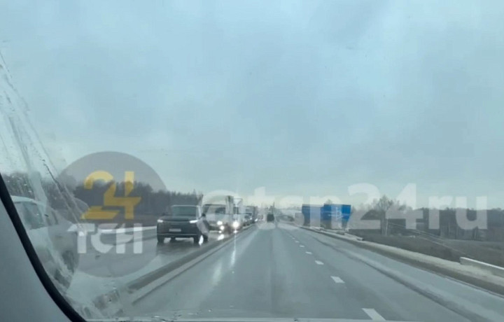 Калужское шоссе в Туле встало в пробке из-за ДТП