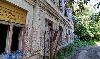 Землю и развалины у Центрального суда в Туле выкупил крупный застройщик