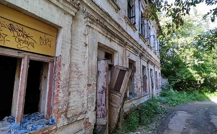 Землю и развалины у Центрального суда в Туле выкупил крупный застройщик