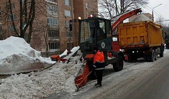 Больше 500 самосвалов снега вывезли с улиц Тулы за 24 часа