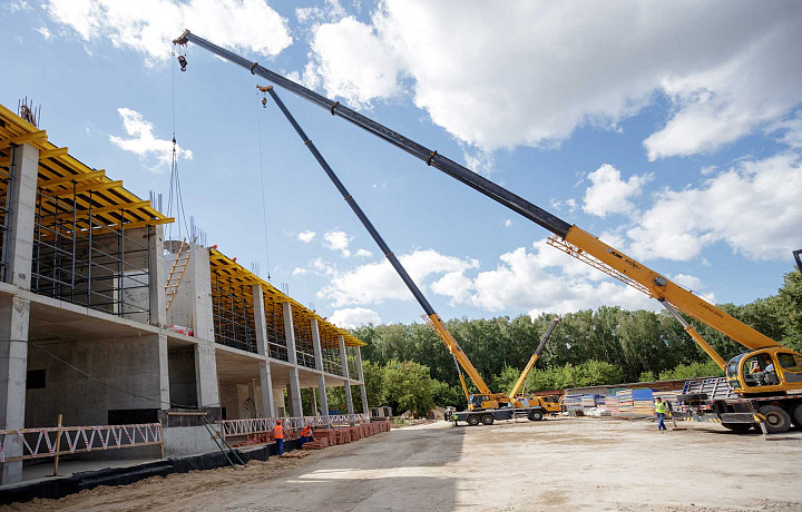 Алексей Дюмин проверил ход строительства фондохранилища ТМО