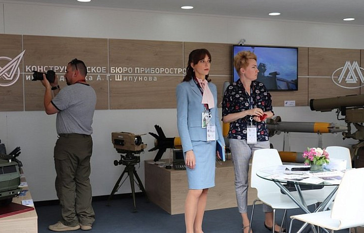 Россияне смогут бесплатно обучиться для работы на предприятиях оборонно-промышленного комплекса