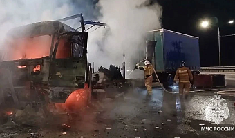 Несколько автомобилей сгорели в Тульской области за прошедшие сутки