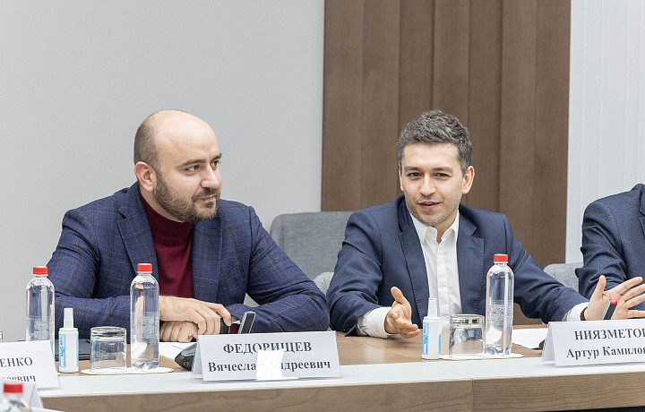 Мошенники используют дипфейки с бывшим председателем тульского правительства