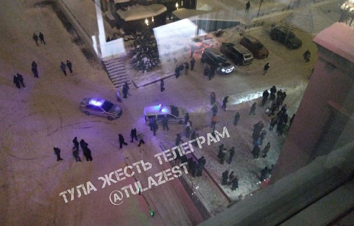 Очевидцы сообщили о массовой драке около ТРЦ «Гостиный Двор» в Туле