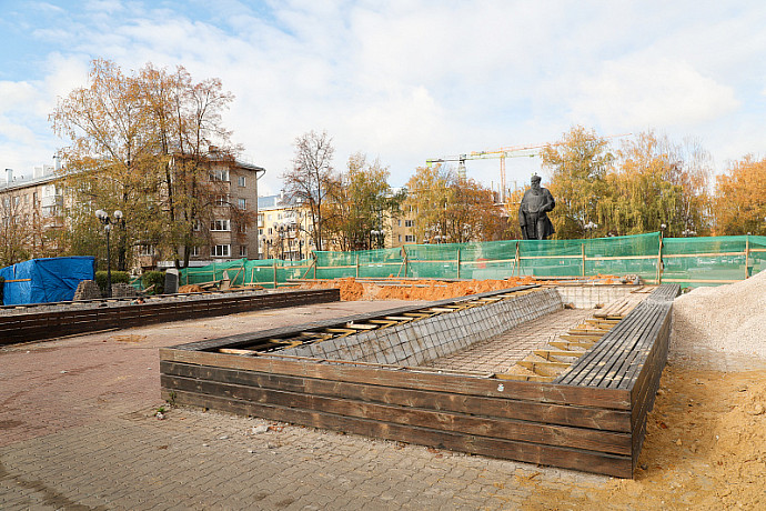 Ремонт фонтана у памятника Льву Николаевичу Толстому в Туле завершат до середины ноября