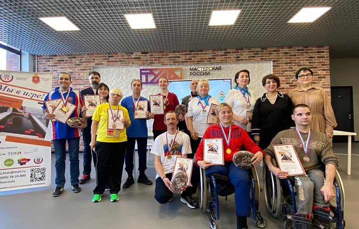 На площадке тульской "Высшей технической школы" прошла Спартакиада по настольным спортивным играм