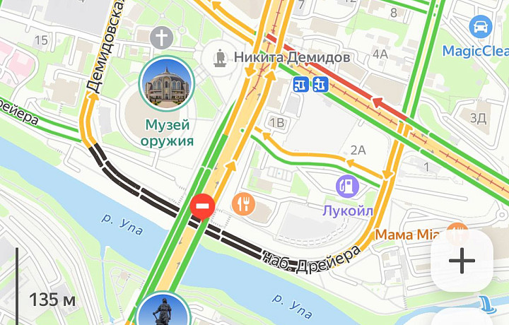 Набережную в Туле в районе Зареченского моста перекрыли из-за подъема воды