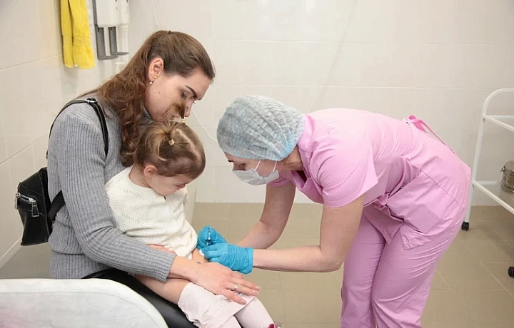 Почти 120 тысяч детей в Тульской области привились от гриппа