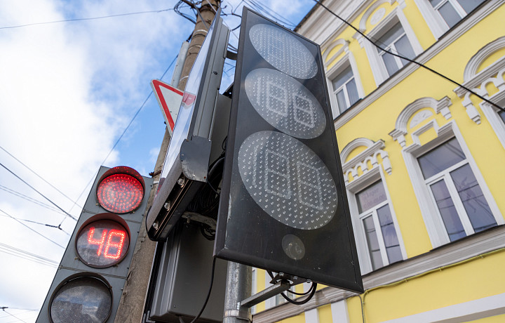 Жители Белева пожаловались на сломанный светофор на пересечении улиц Советской и Пролетарской