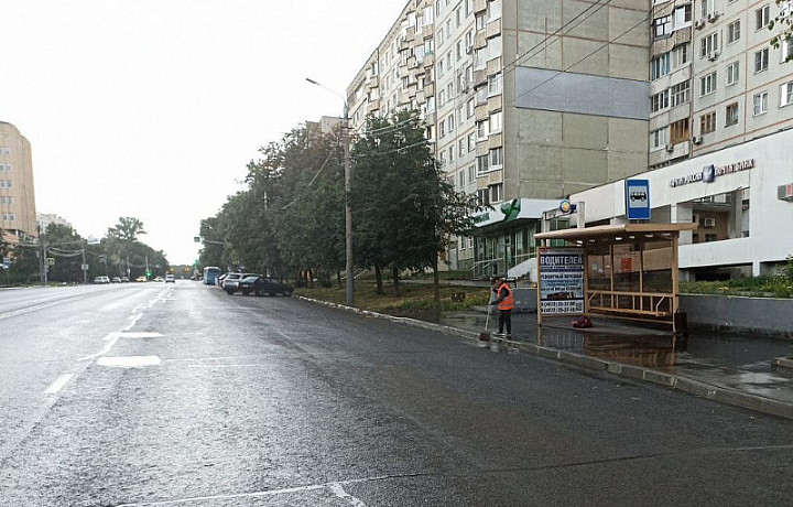 Тулу от мусора убирают более 300 человек