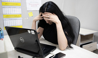 Нутрициолог объяснила зимнюю раздражительность дефицитом ключевых витаминов