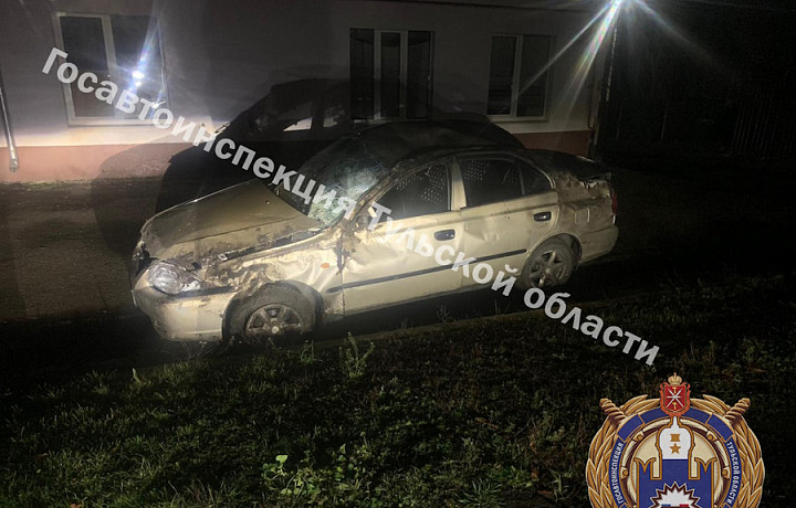 Водителя иномарки госпитализировали после ДТП с опрокидыванием на трассе М-4 в Тульской области