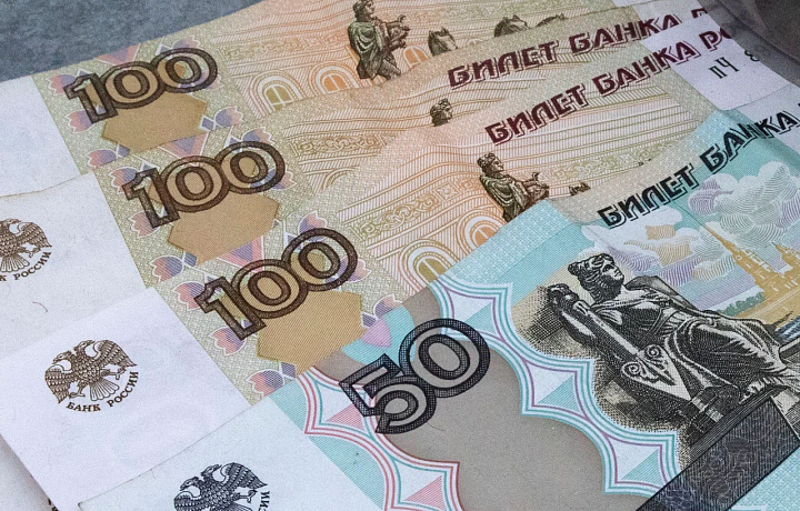 Жительница Рязани украла десять тысяч с банковской карты тульского таксиста