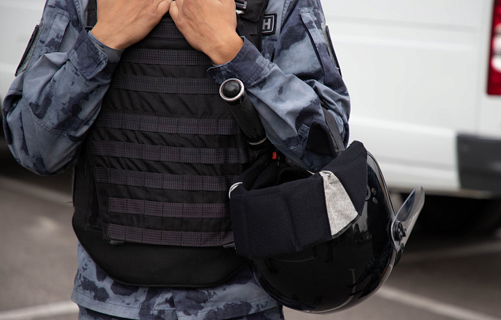 В тульском Плеханово прошел масштабный рейд по мигрантам: 35 человек увезли в военкомат