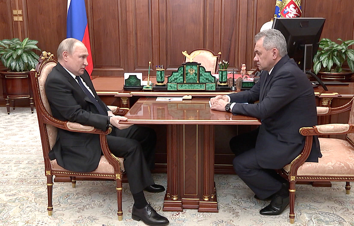 Министр обороны Шойгу доложил Путину об освобождении ЛНР
