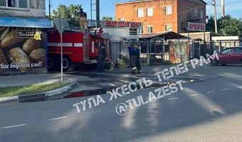 В Белеве вечером 1 августа загорелось здание на Советской улице