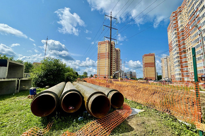 Илья Беспалов проверил ход работ по замене теплосетей на Зеленстрое
