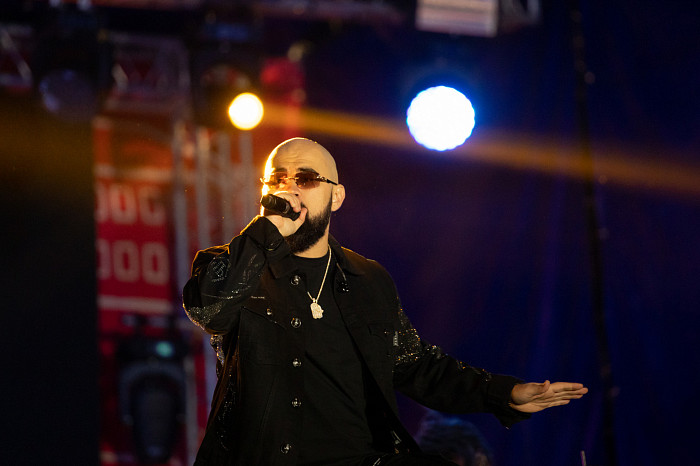 Фоторепортаж с выступления Artik & Asti на День города в Туле