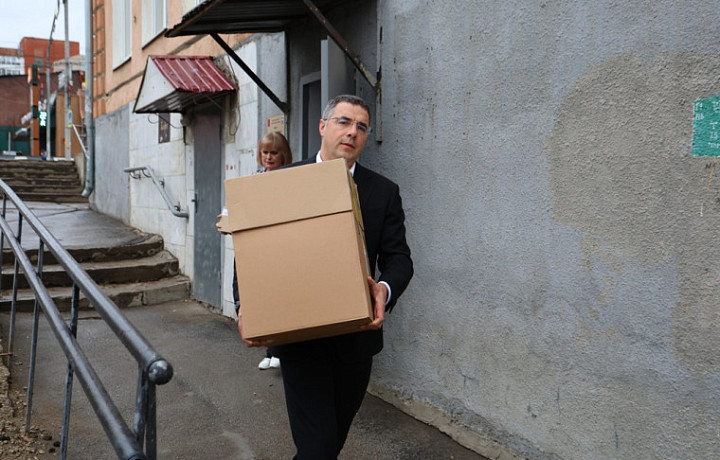 Алексей Эрк передал дополнительную помощь для военных медиков