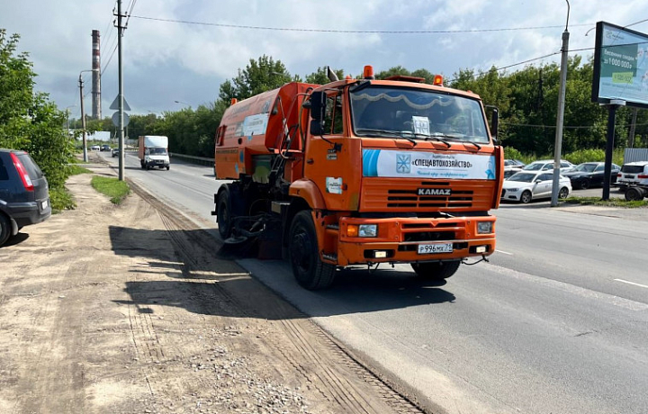 На уборку Тулы 24 июля выйдет 24 единицы спецтехники