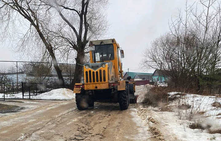 330 рабочих и более 145 единиц техники вышли на уборку Тулы 17 марта
