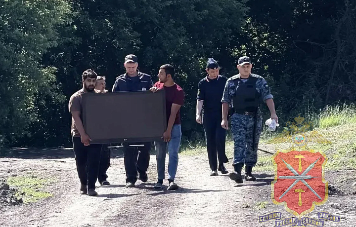 В Новомосковске во время рейда обнаружили должников и нелегальных мигрантов