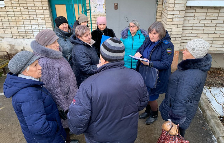 Жители тульского Плеханово пожаловались на плохое отопление на улице Заводской, 17