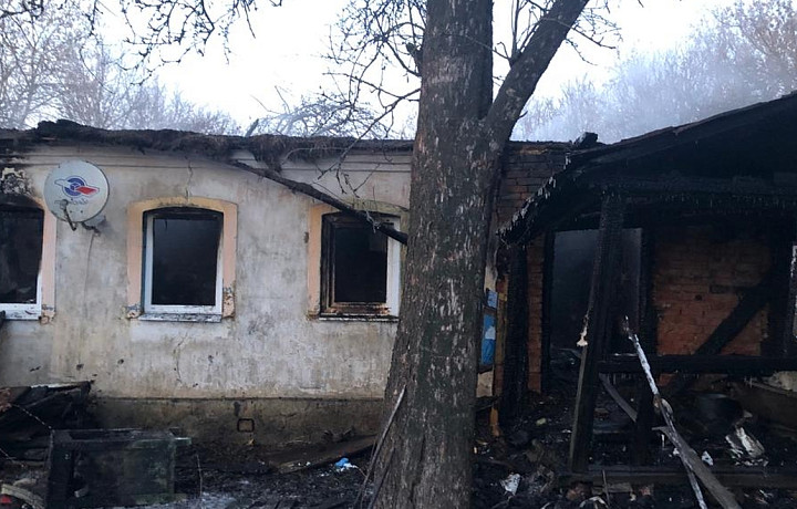 В Плавском районе погибли два человека при пожаре