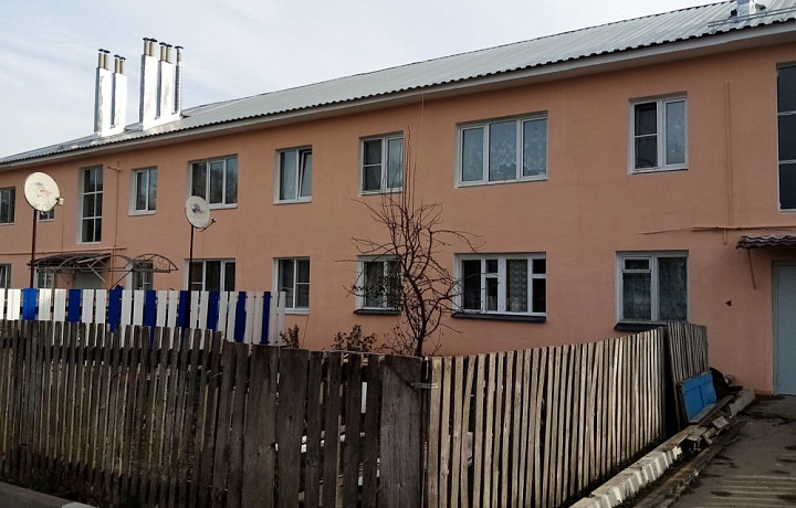 В Алексине отремонтировали фасад дома в деревне Большое Шелепино