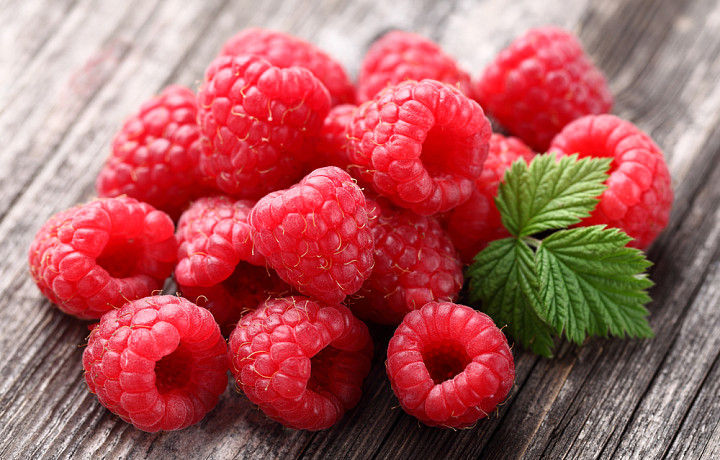 Тульский диетолог Бурякова рассказала, почему от ягодного свежевыжатого сока можно набрать вес