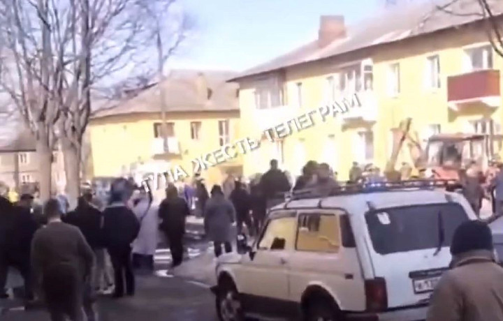 Мужчину завалило землей при ремонте водопровода в Новомосковске