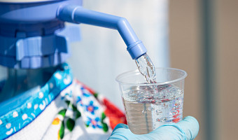 В Туле организована раздача питьевой воды в киосках