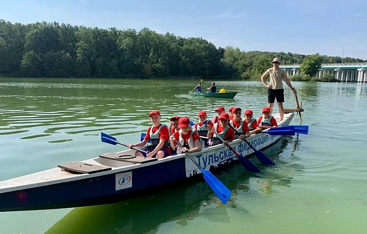 В Тульском суворовском военном училище прошел спортивный праздник с соревнованиями по гребле