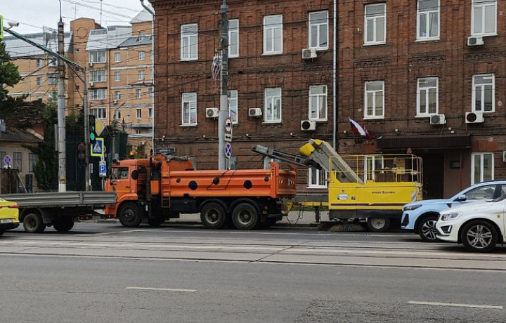 С улиц Тулы вывезли 57 кубометров смета