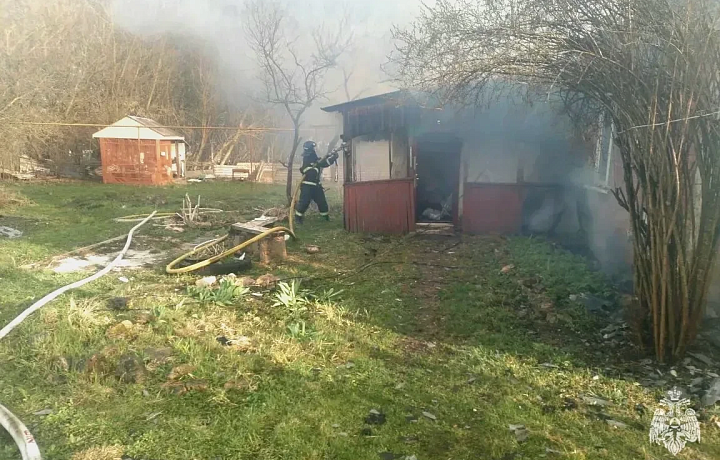 Четыре пожара потушили спасатели в Тульской области за сутки