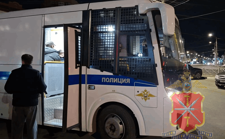 Полицейские составили 53 протокола во время ночного рейда в центре Тулы