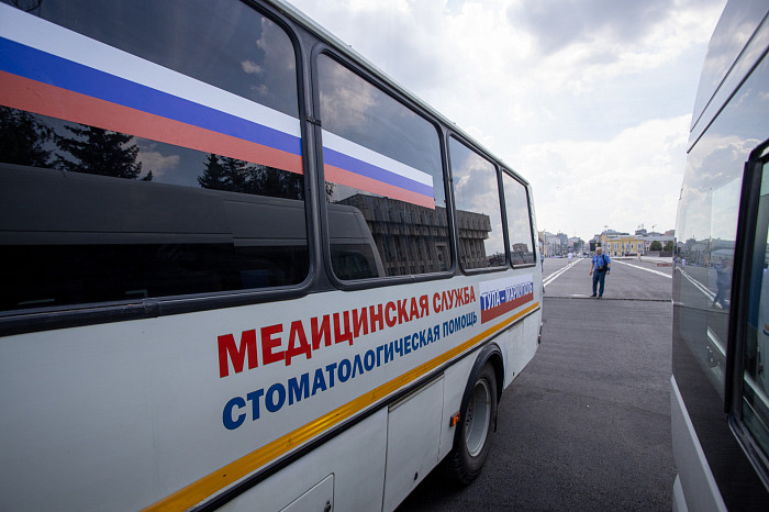 Бригада тульских медиков отправилась в ДНР для оказания медицинской помощи местным жителям